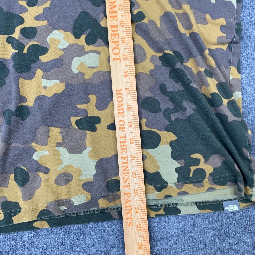 The North Face Mens Camo T-Shirt Orange Box Logo Graphic Tee Green Brown Medium